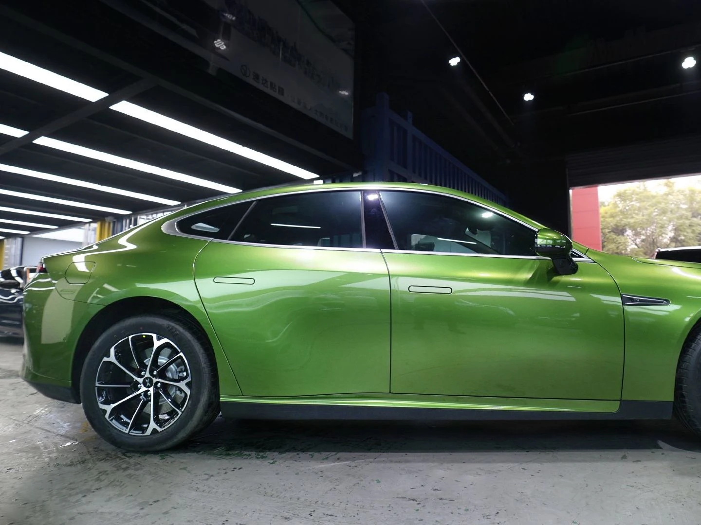 Mamba Green Super Glossy Metallic Vehicle Vinyl Wrap Colors For Car 1.52*17M