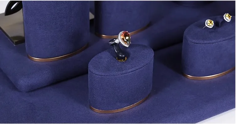 Window Display High-End Jewelry Bracelet Ring Necklace Display Ornaments Props Set for Store