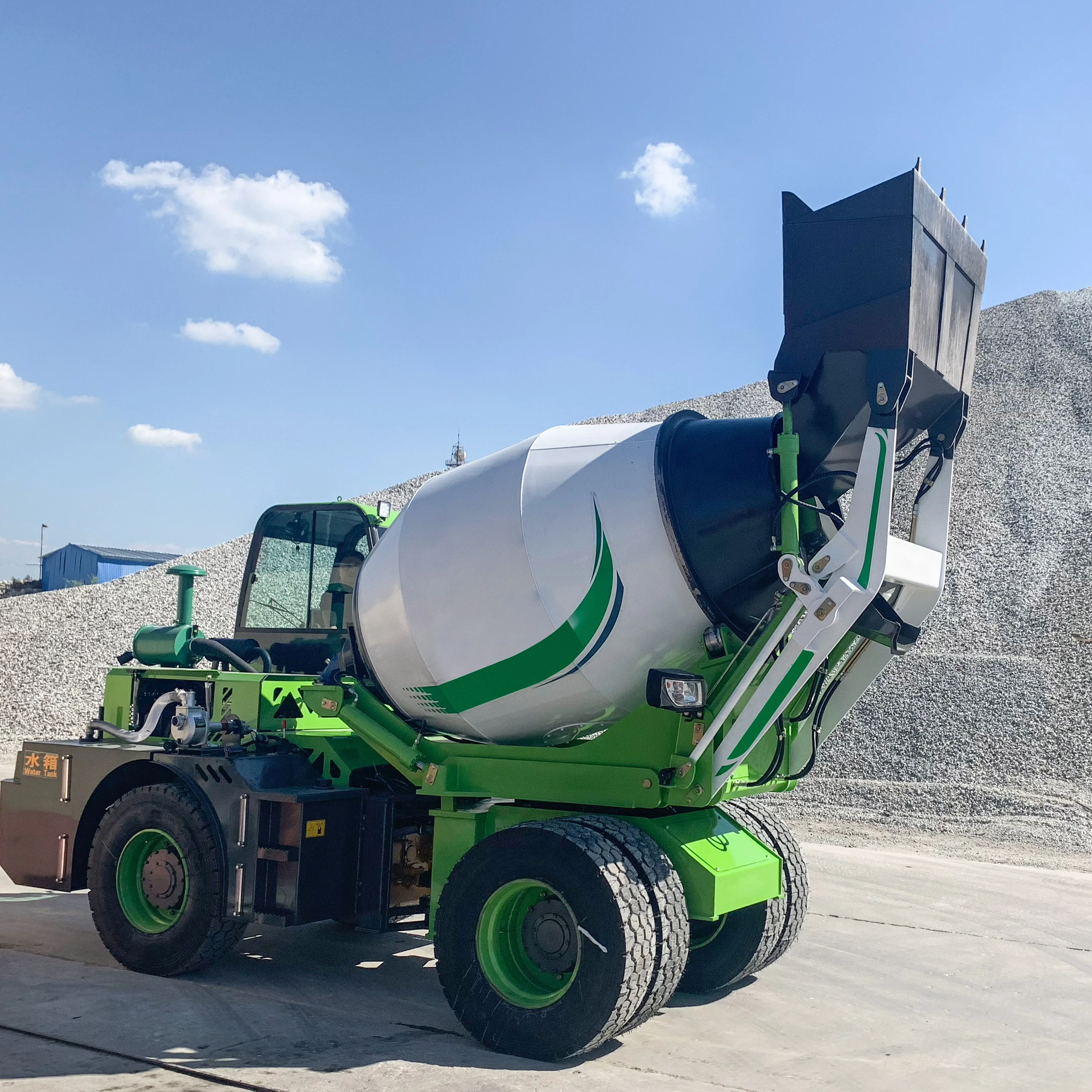 Factory HUAYA Most supplier Hydraulic 3.5 cbm 4 cbm 6.5 cbm Self Loading Concrete Mixer for sale