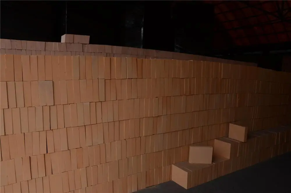 Standard size of light weight diatomite insulating bricks