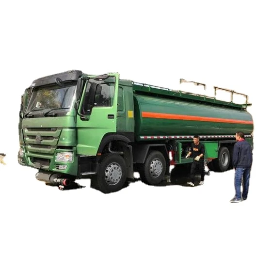 Прямая поставка с завода SINOTRUK HOWO 8x4 30000 литров нефтяной танкер лидер продаж заправочным пистолетом