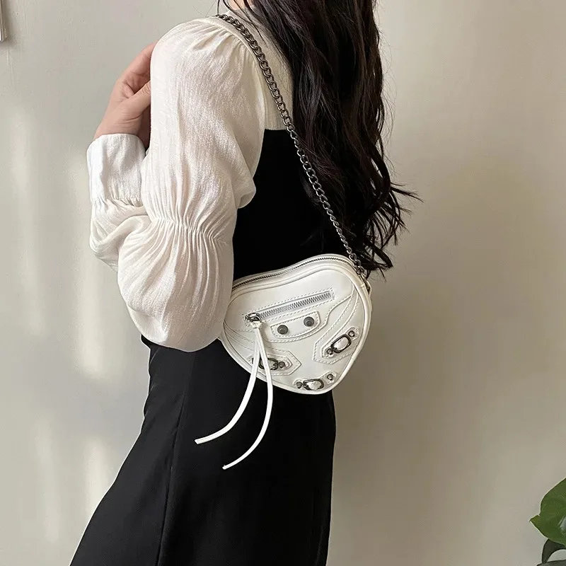 2024Heart Bag Chain Famous Brand Women Crossbody Purse And Handbags Luxury Designer Lady Valentine Day Shoulder Heart Shape Bags