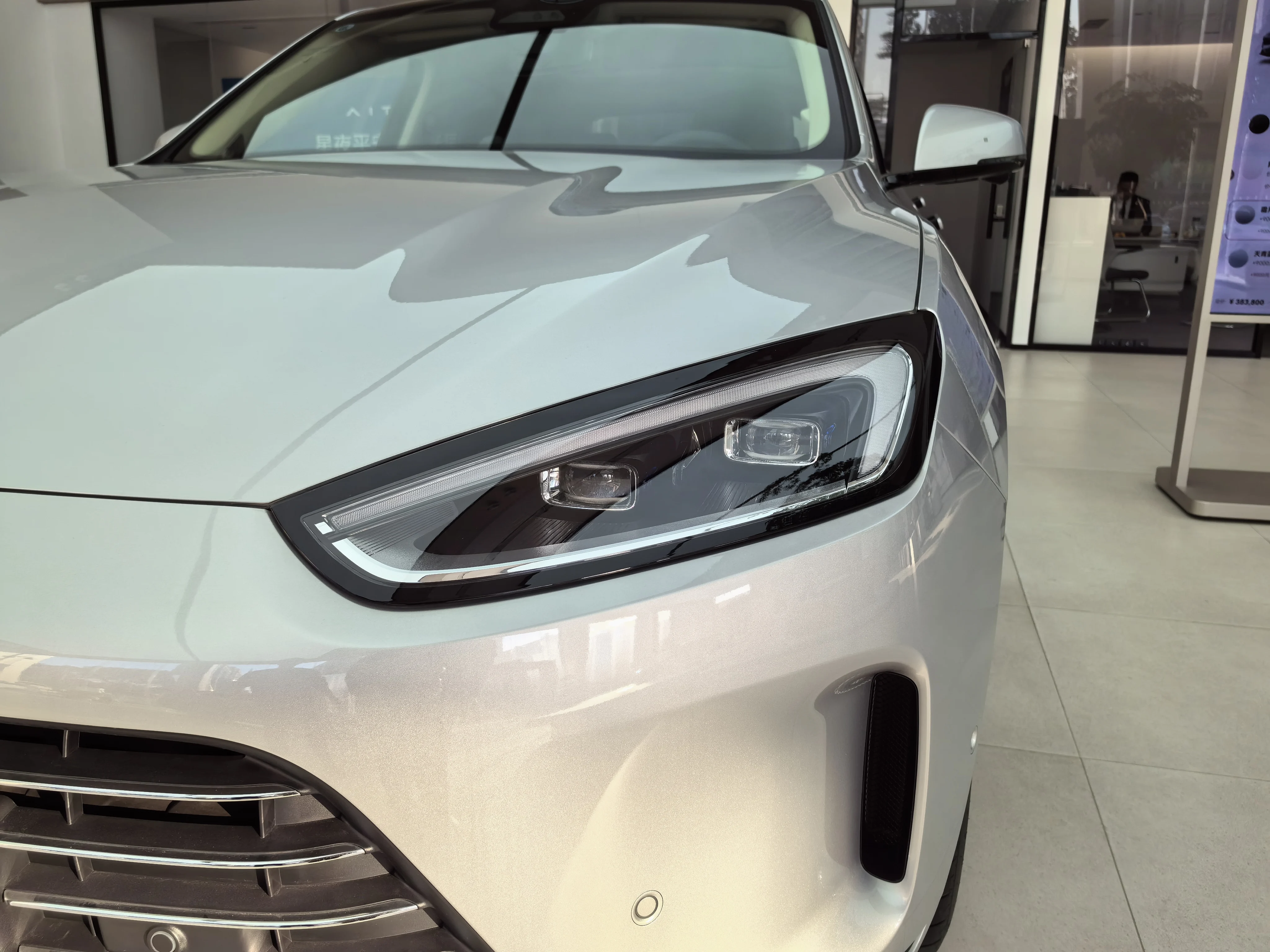 M5 чистый электрический внедорожник кожа турбо RWD дальность действия 602 км многофункциональный автоматический люк R19 размер шин левое Рулевое управление