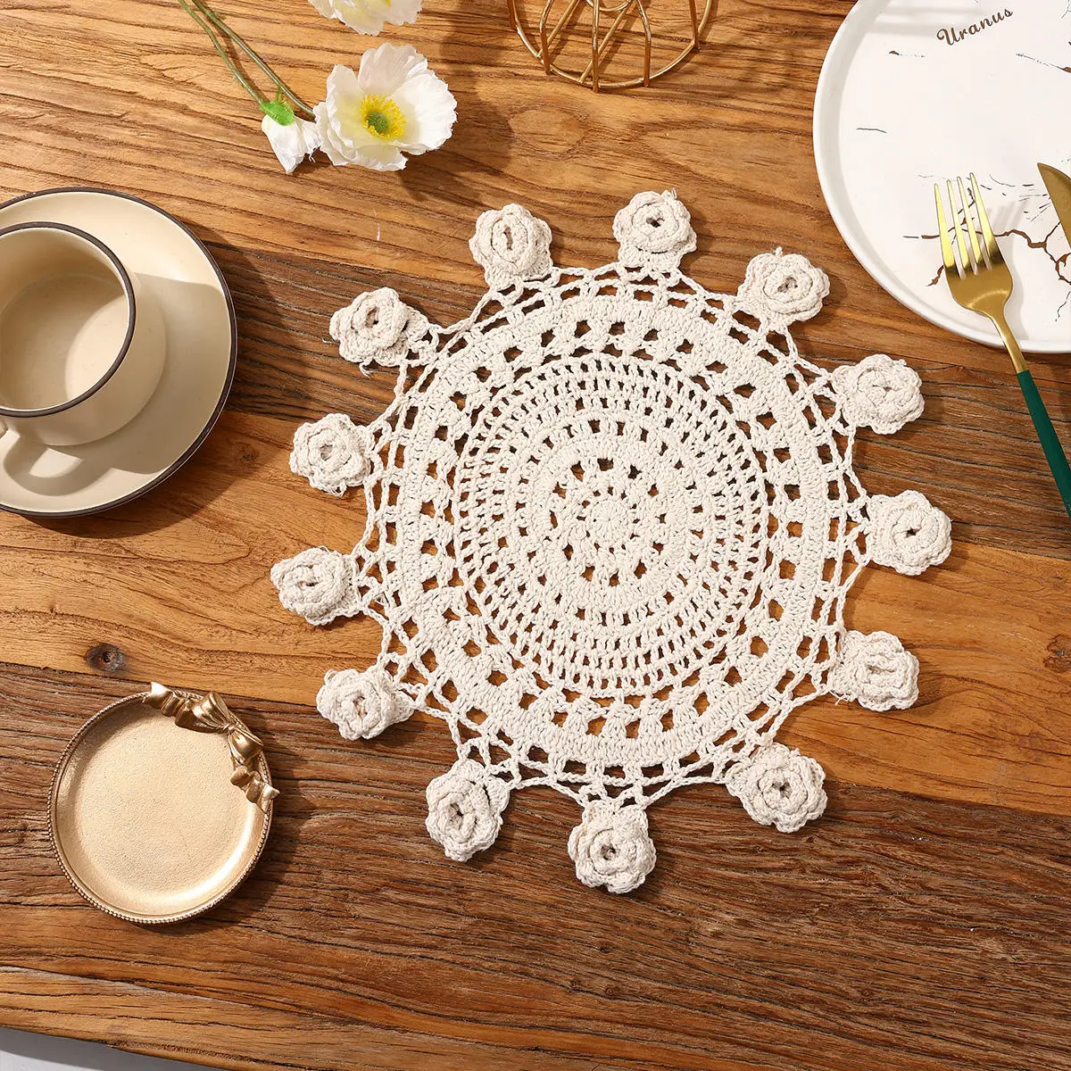 Handmade Knitted Coaster Hook Flower Hollow Circular Decorative Mat Plate Insulated Dining Table Mat