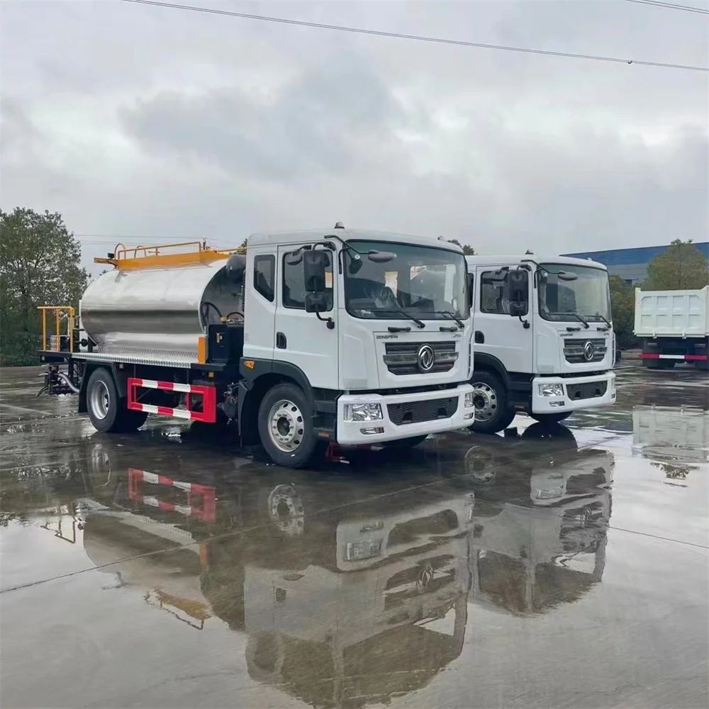 China Dongfeng 12m3 12000L Automatic Bitumen Sprayer Asphalt Distributor Truck With Tank Capacity