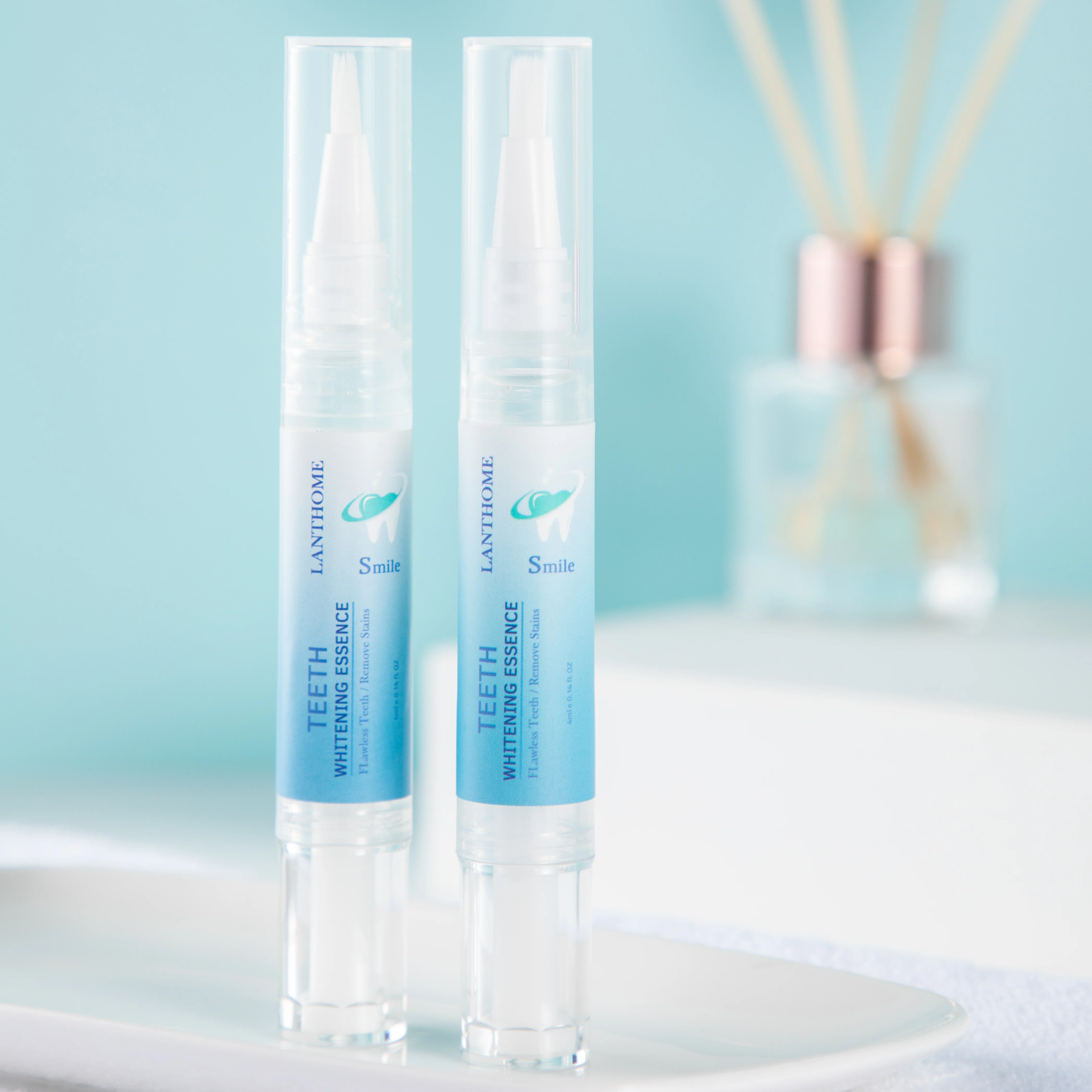 New Product Oral Hygiene Spotless Stains Remover Shining Confident Smile White Teeth Whitening Essence Serum Pen