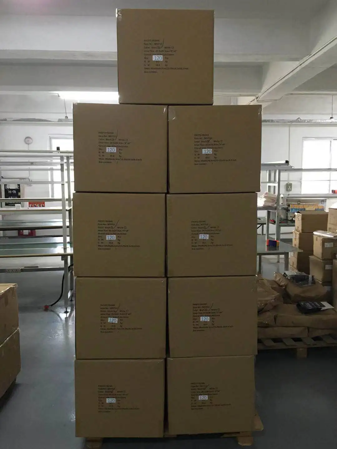 100pcs Pack 20x20cm Reusable Adhesive Frame Multi-Photo Wall Display with with Plexiglass and Passe-partout