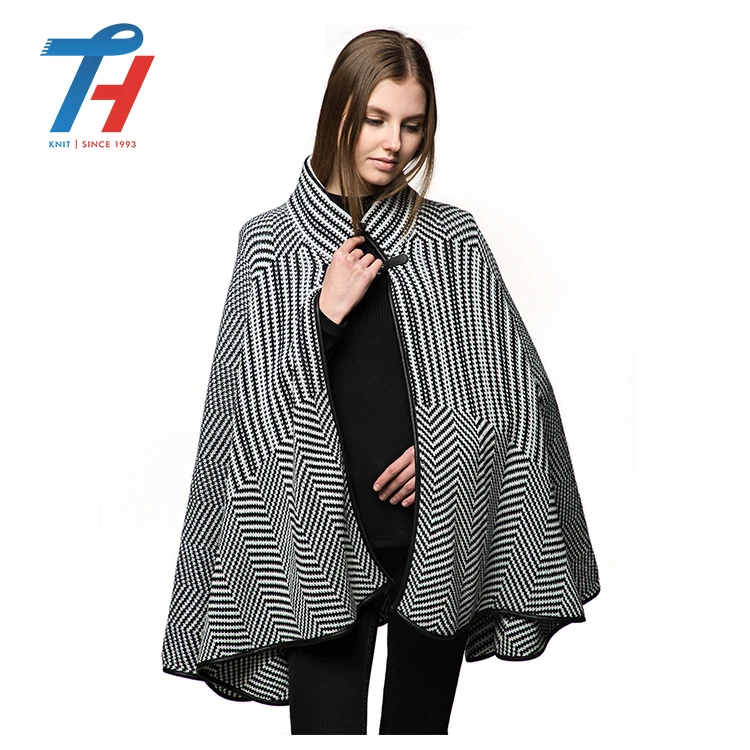 Promotional Knitted Sports Fan Soccer Scarf Cape Handmade Crochet Shawls