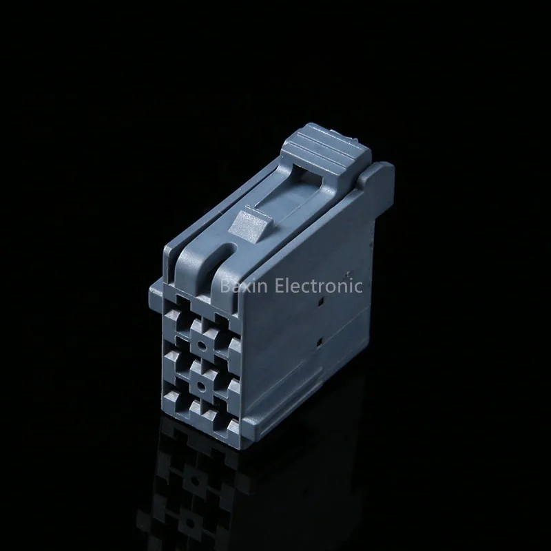 1-965640-3 5.0mm grey side lock 6pin/6pos male auto wire connector