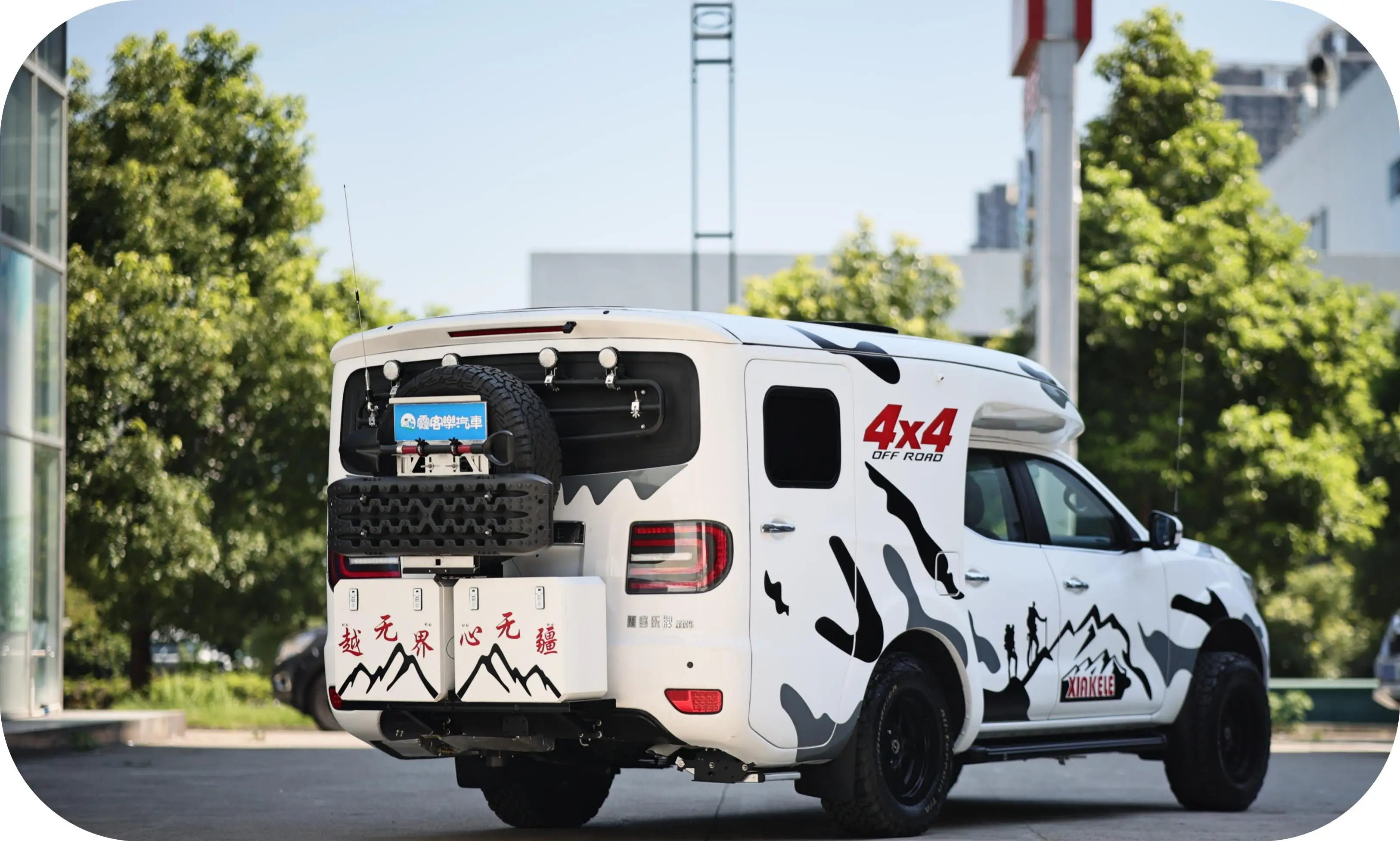 Competitive price Mountain tiger die sel engine Flagship edition 170KM/H high speed campervan