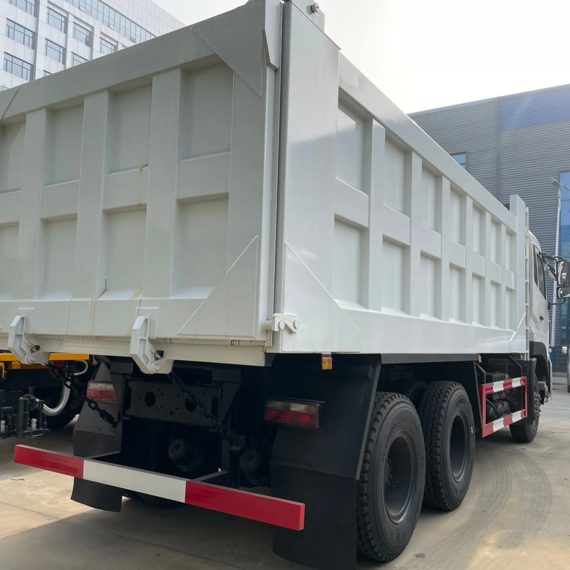 Factory Direct Hot Sale! chengli 350HP 6X4 6.2M Tipper Truck - Ultimate Performance for Container Hauling