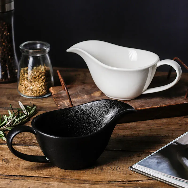 White Porcelain Gravy Boat Ceramic Cast Iron Black Steak Sauce Boat For Restaurant