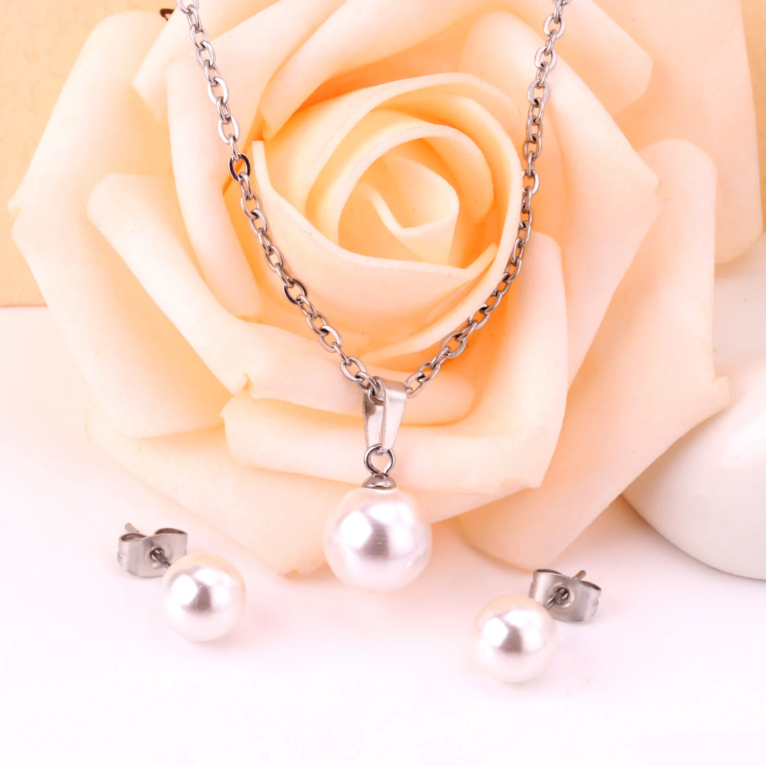 Good Price Fashion Stainless Steel Jewelry Set Fancy Heart Shape Stud Earrings Hypoallergenic Pearl Pendant Necklace