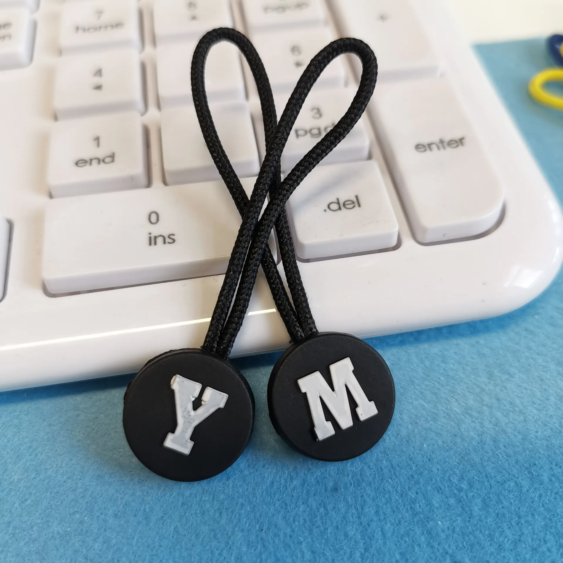 2025 Latest Style Custom Logo TPU Zipper Pull Head Fashionable Clothing Accessories Zipper Rope for Bags