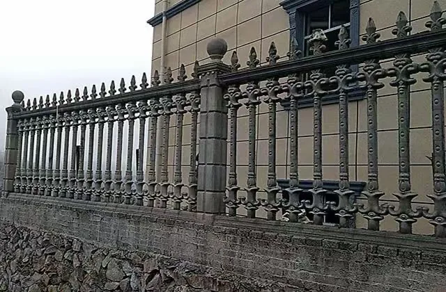 Road Imitated Stone Fence Mold Plastic Decorative Precast Concrete Fence Mold  Handrail Mold for Concrete Fencing