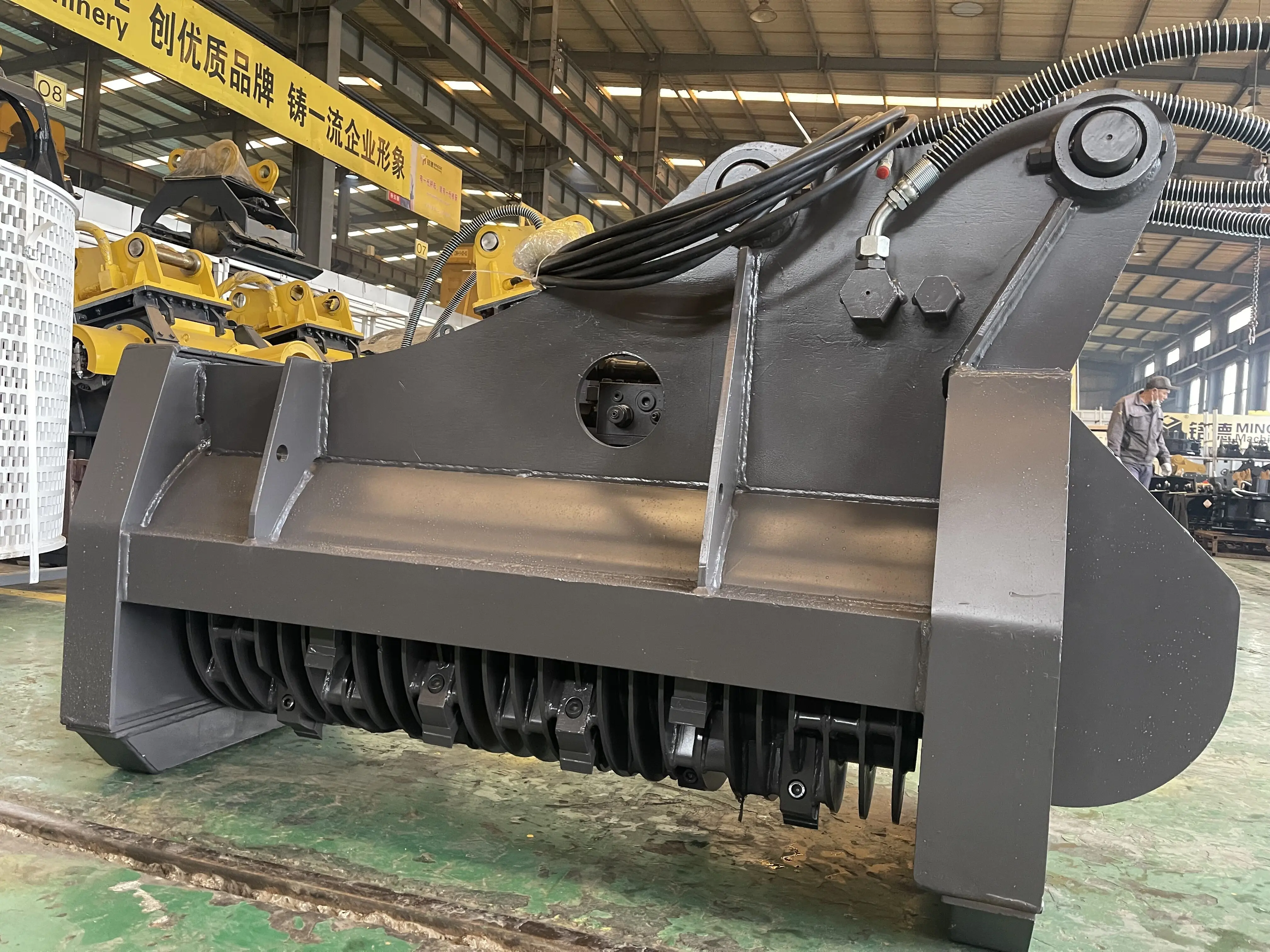 5-30 Ton Forestry Machinery Excavator Forest Mulcher Shredder Mulcher Wood Chipper For Sale