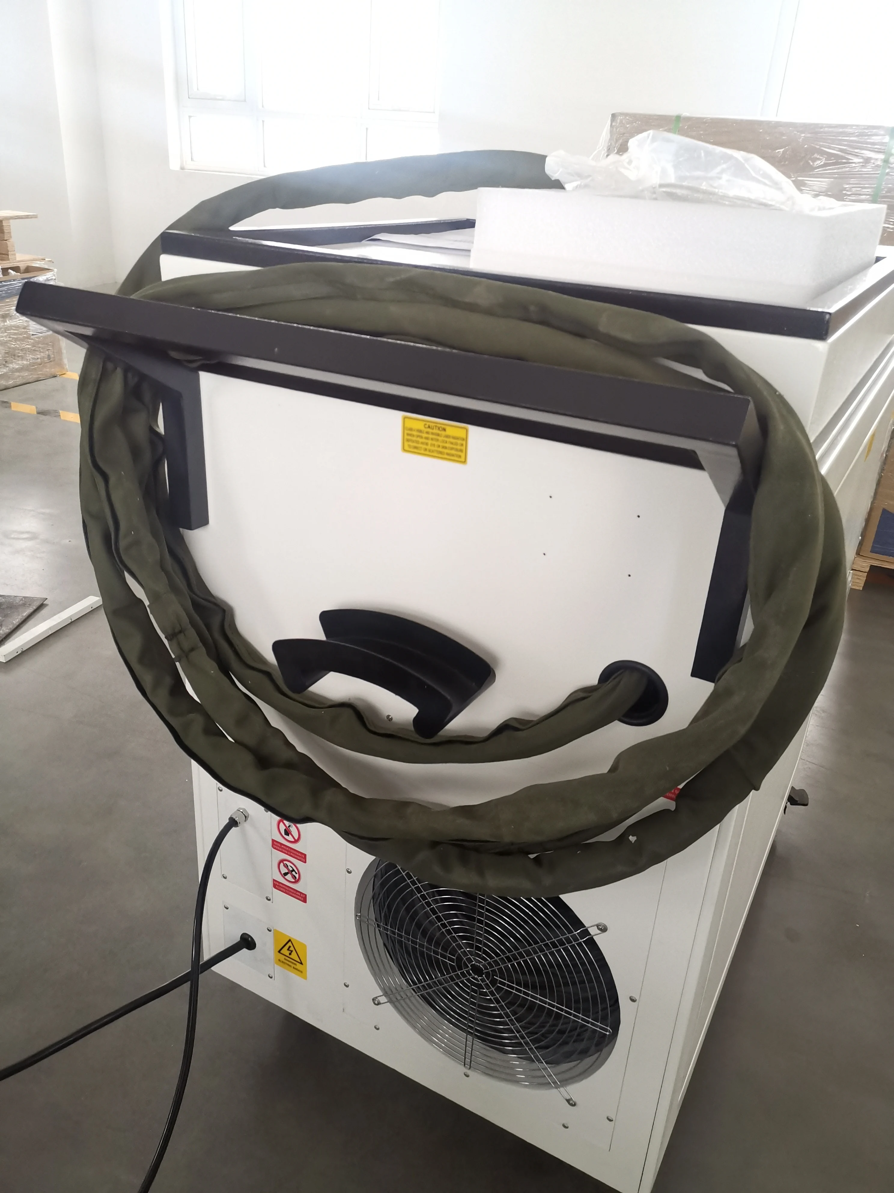 Portable Fiber Laser Rust Removal Machine for cleaning rusty metal laser metal material cleaning machine