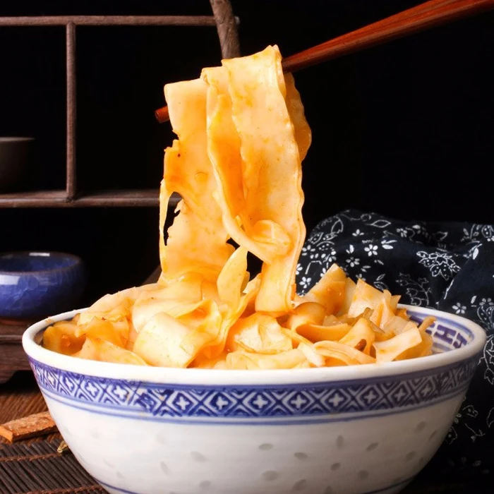 
Chinese Manufacture Wholesale Packet With Factory Price meat sauce Ramen Instant Noodles 