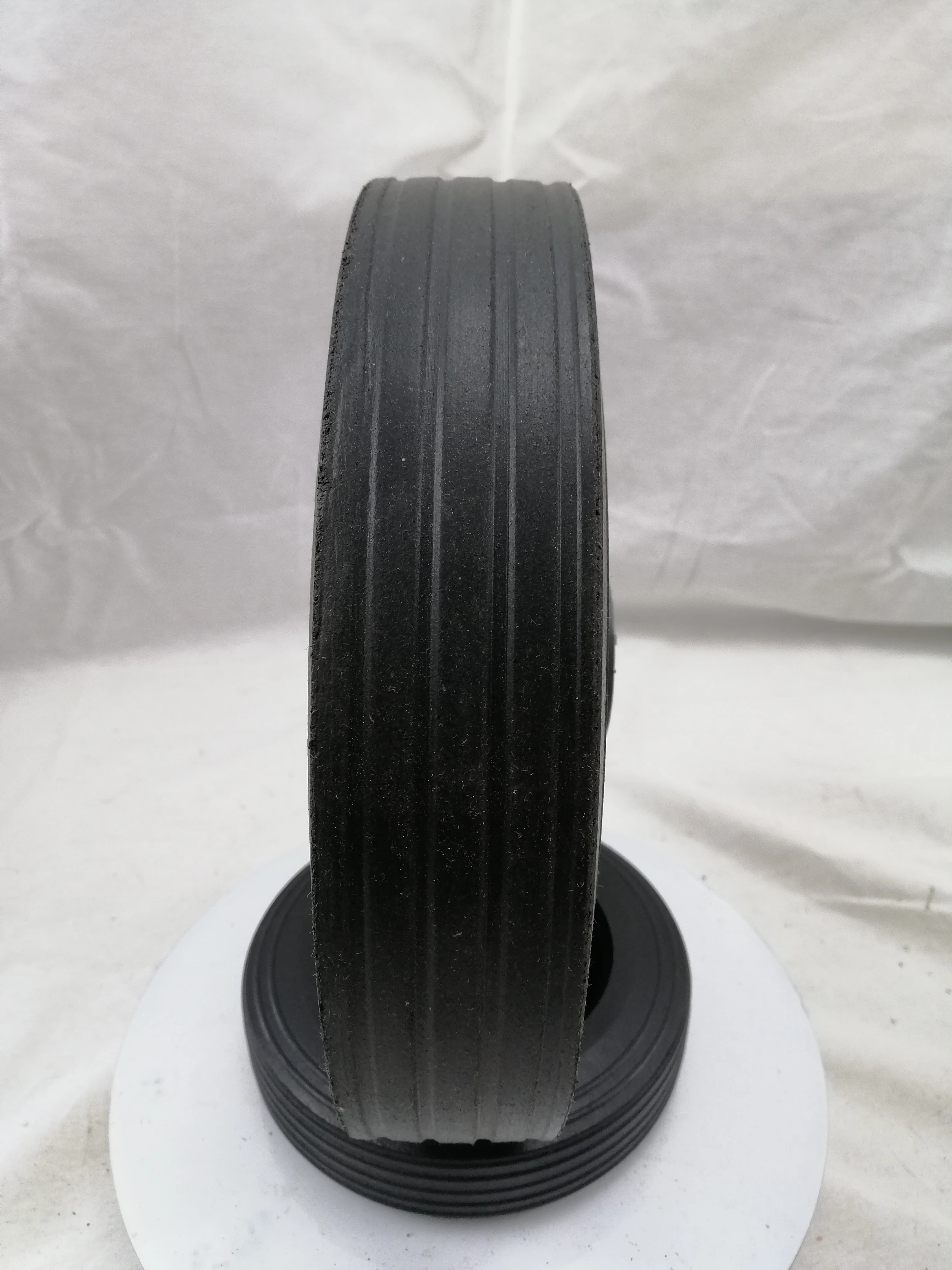 Qingdao factory plastic rim 10 inch trolley solid rubber wheel tire 10*2