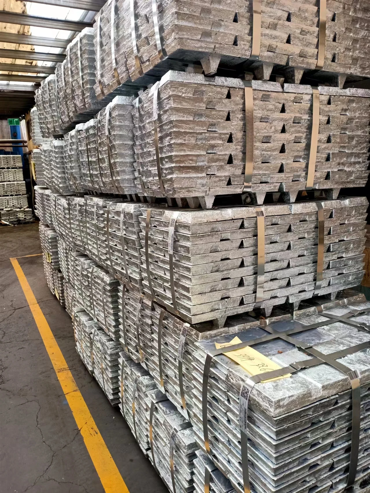 99.99% Cadmium Ingots  for Sale with Certificates in Stock
