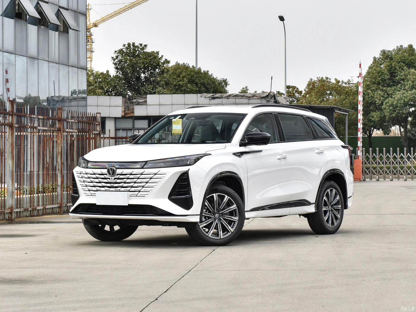 2024 Changan CS75 PLUS Champion Edition третье поколение внедорожник 1 5 т турбодвигатель FWD привод горячая Распродажа для взрослых с левым рулевым управлением