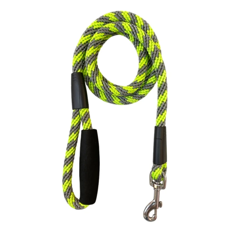 Well Designed Sturdy Posyester Material Leash Dog Collar With Reflective Material