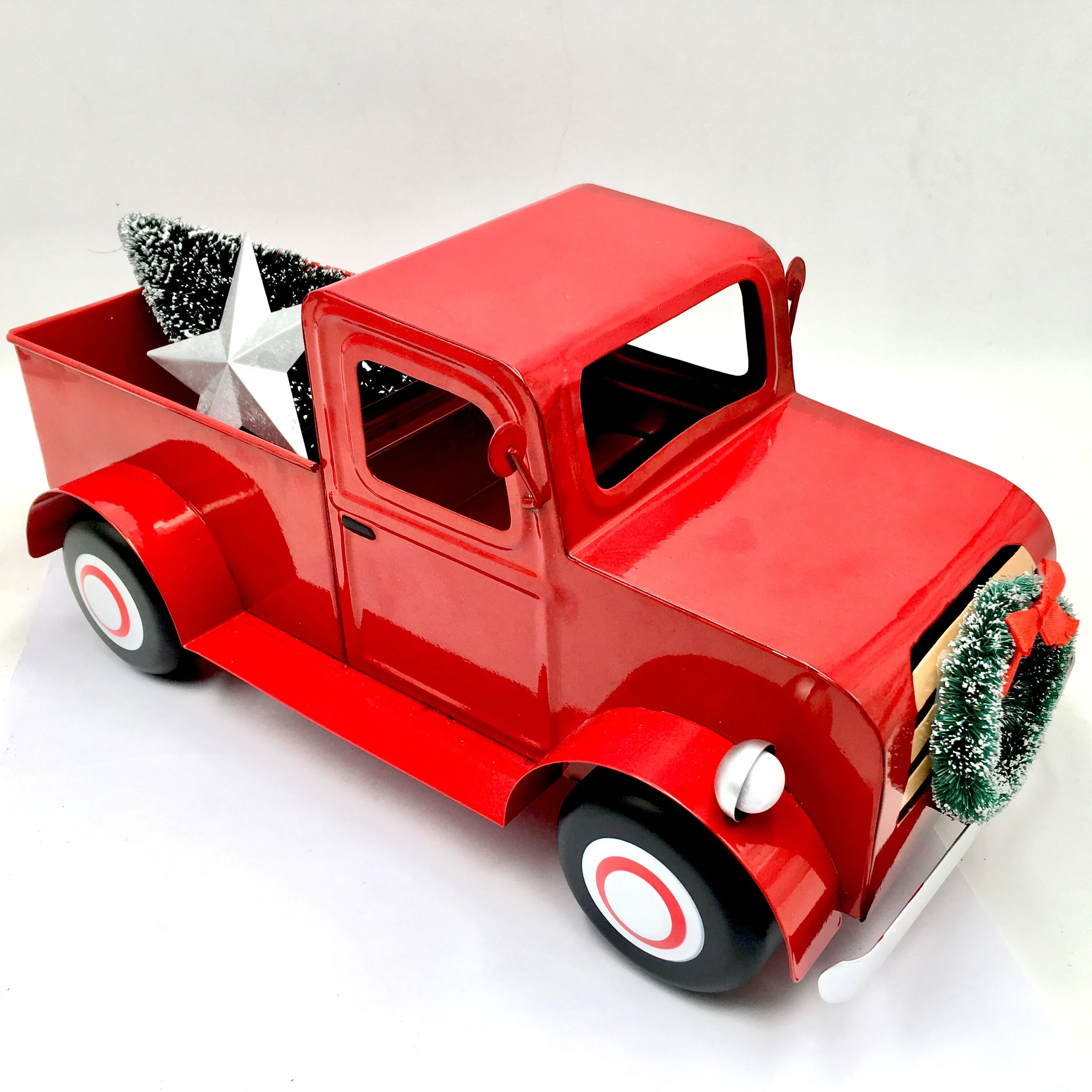 HOT Wholesale Metal Rustic Antique Red Decorative Vintage Metal Christmas Truck with Xmas Tree Novelty Holiday Gifts Home Decor