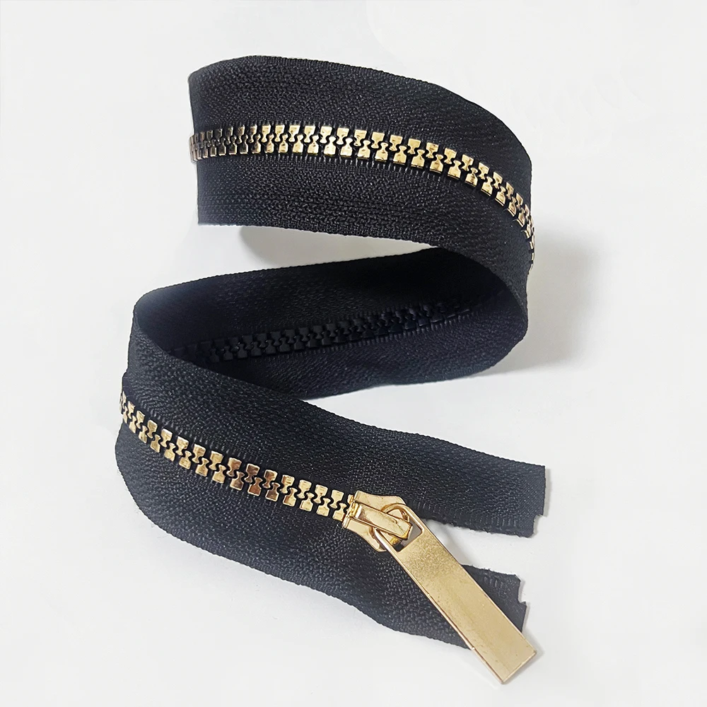 Factory Wholesale #5 Open End Zipper Chain Paste Gold Silver Film Metal Plastic Resin Zipper For Bags and Clothing