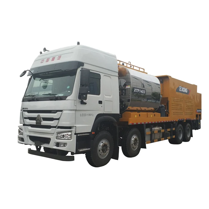 XCM-G XTF1403  Synchronous Chip Sealer Car with cheap price