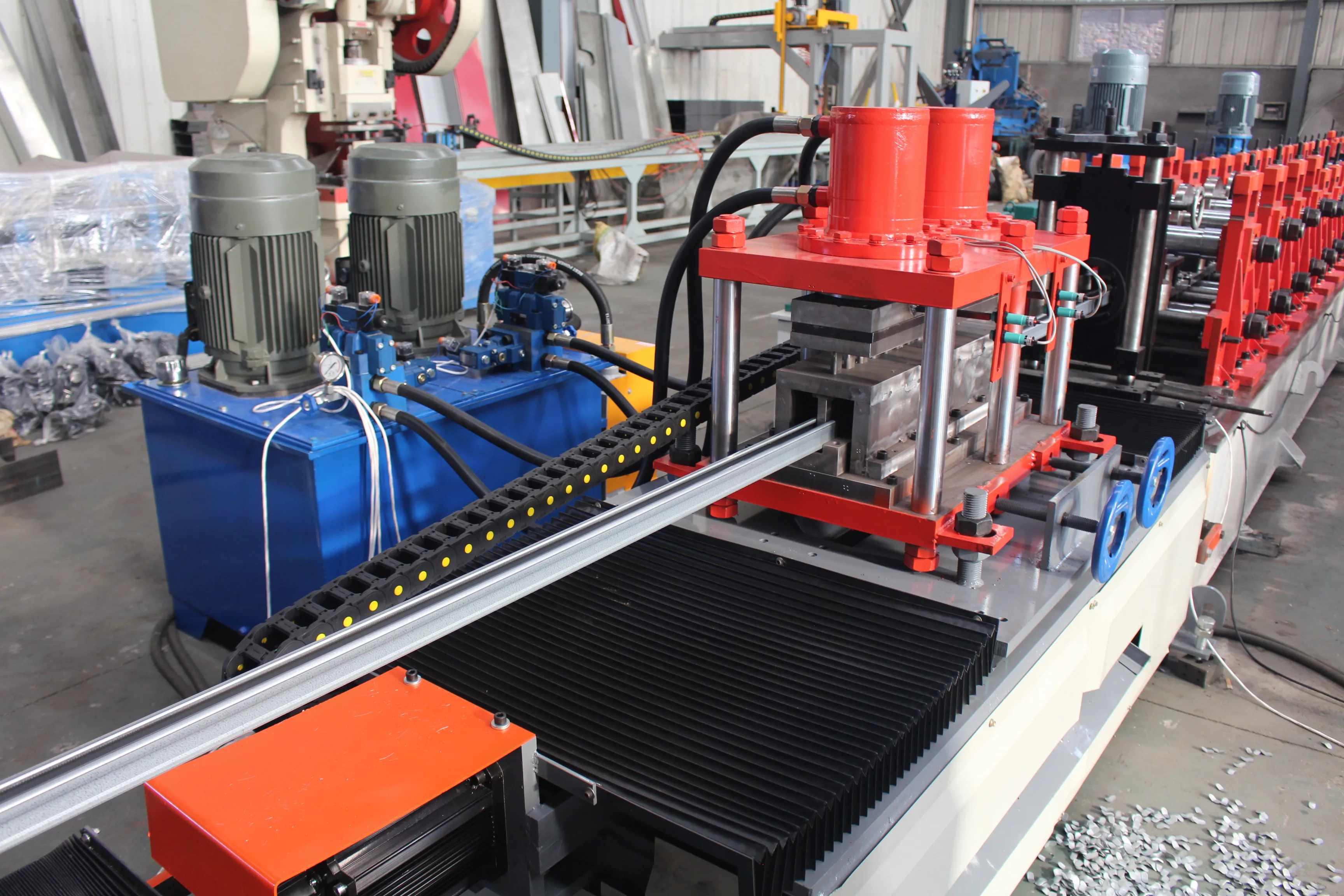 Manufacture High Quality Automatic Photovoltaic Seismic Support Equipment Manufacture of photovoltaic seismic purlin equipment