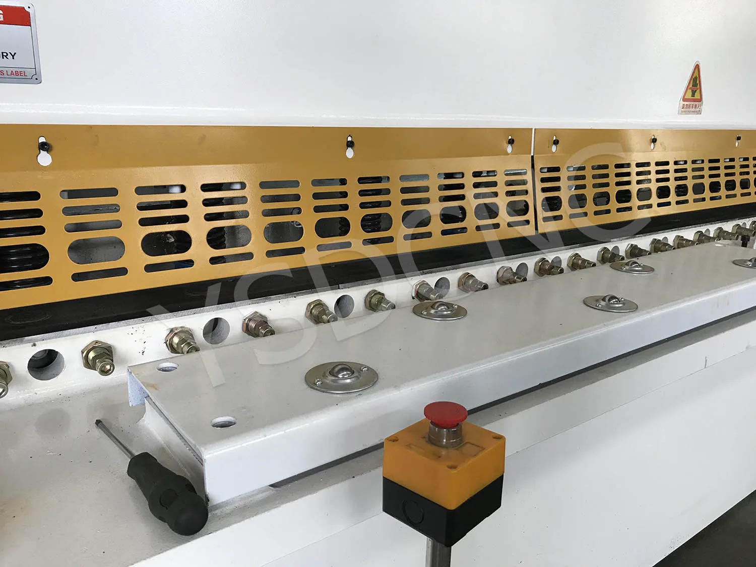  QC12Y Stainless steel CNC automatic hydraulic metal shearing and cutting