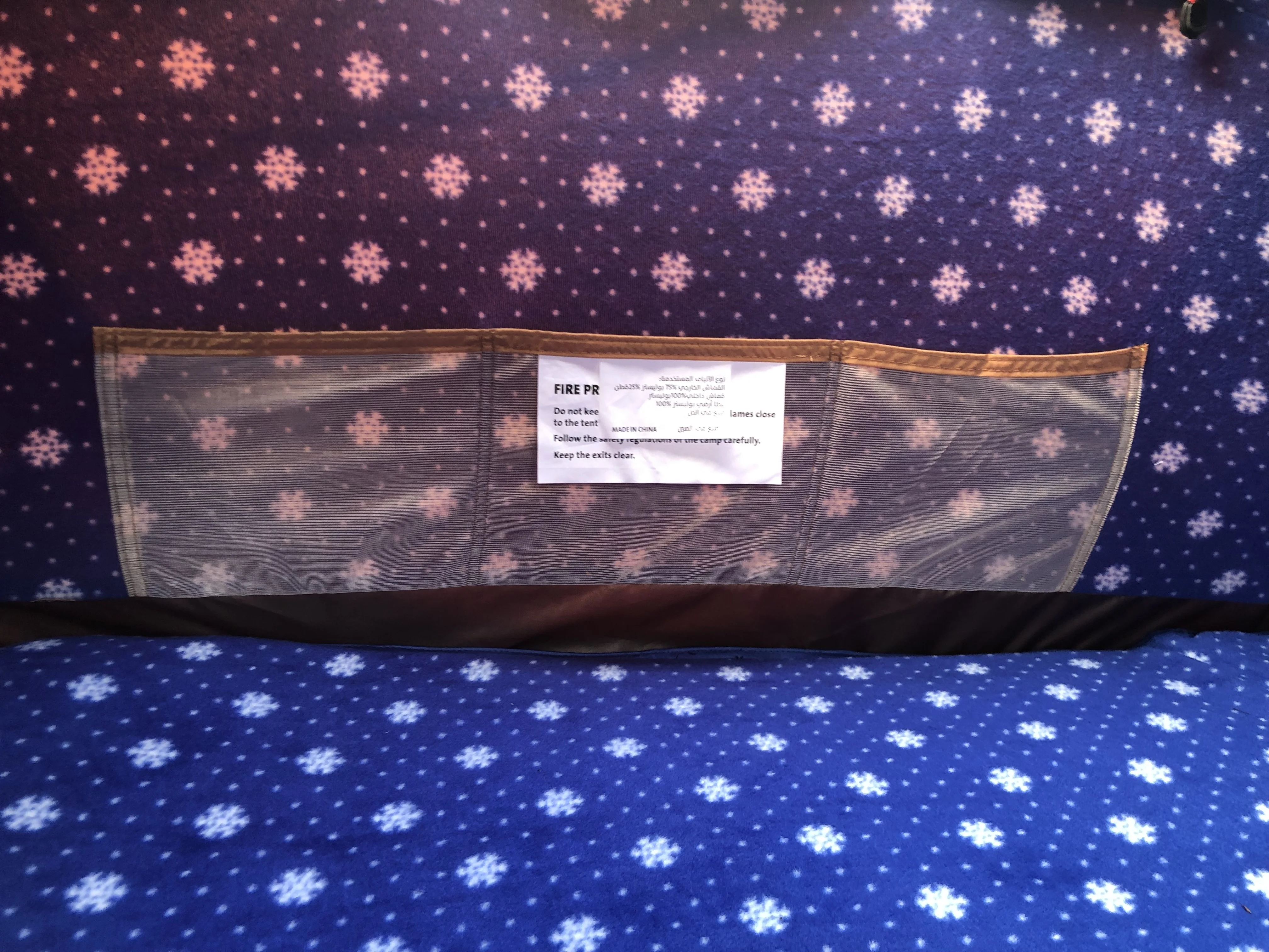 Customized Outdoor Camping Waterproof Quick Set Up Polycotton Flannelette Boat Shape Tent Middle East Pop Up Tent