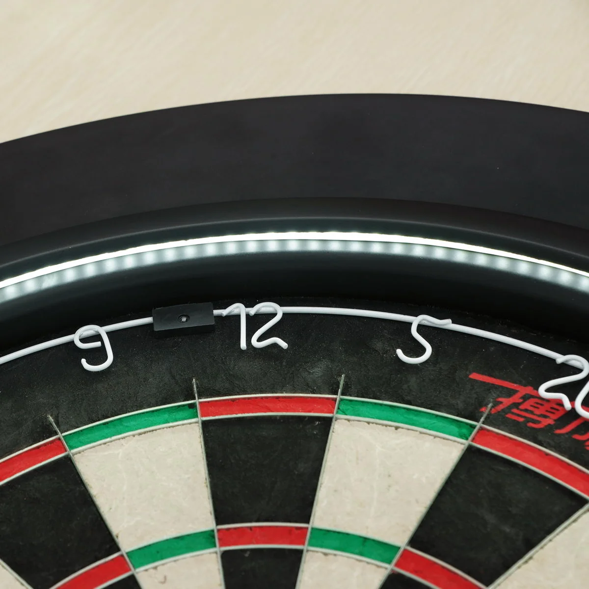 Amazon 2021 Hot Selling PU dartboard surround with light