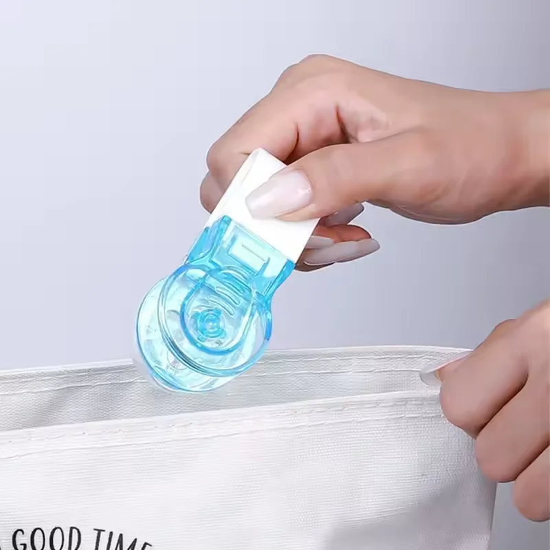 Easy to Take Out Pills Portable Plastic Pill Dispensing Containers for Household Using Supply