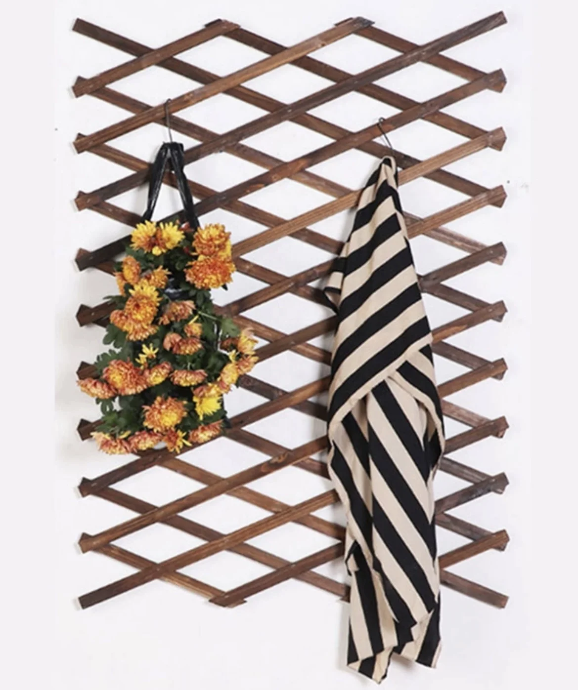 Carbonized anticorrosive telescopic wood drawing mesh wood fence green plants climbing grid flower stand