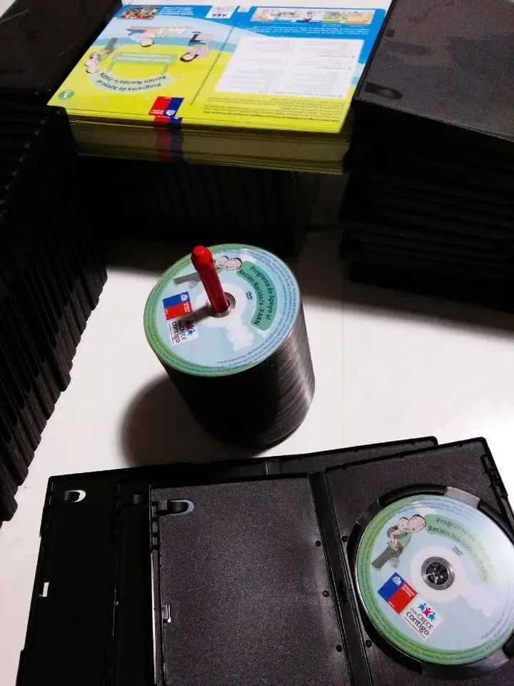 children gift box set packaging services include DVDs wooden toy and books blackboard chalk and tent and suitcase