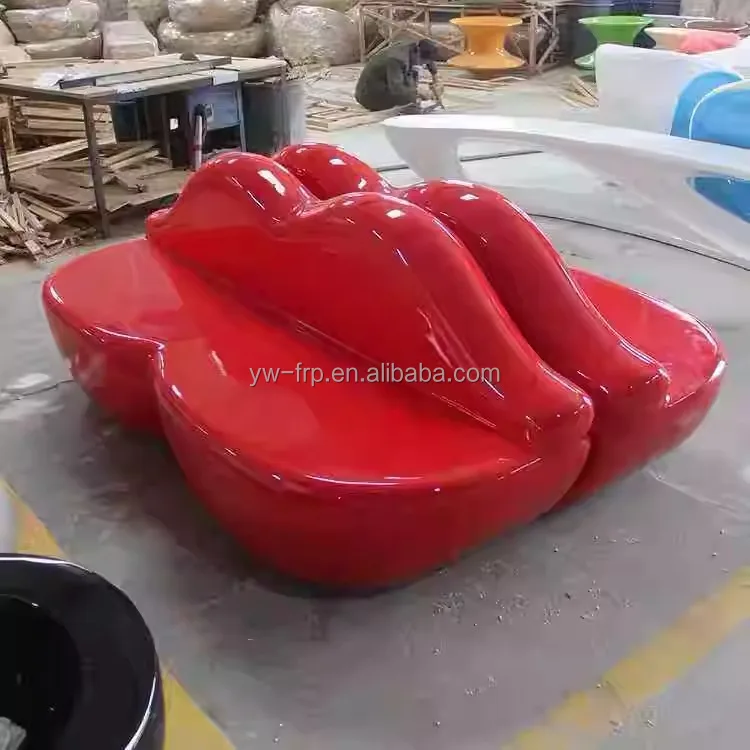 YUWEI shopping mall lobby lip shape leisure chair commercial high-end salon reception rest seat