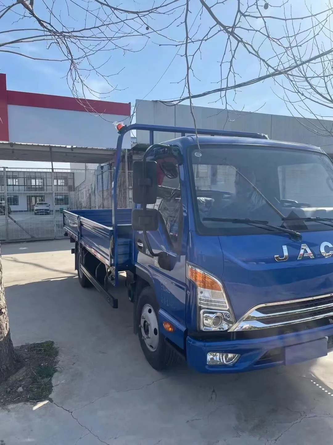 China JAC  with 4*2 drive type cargo truck