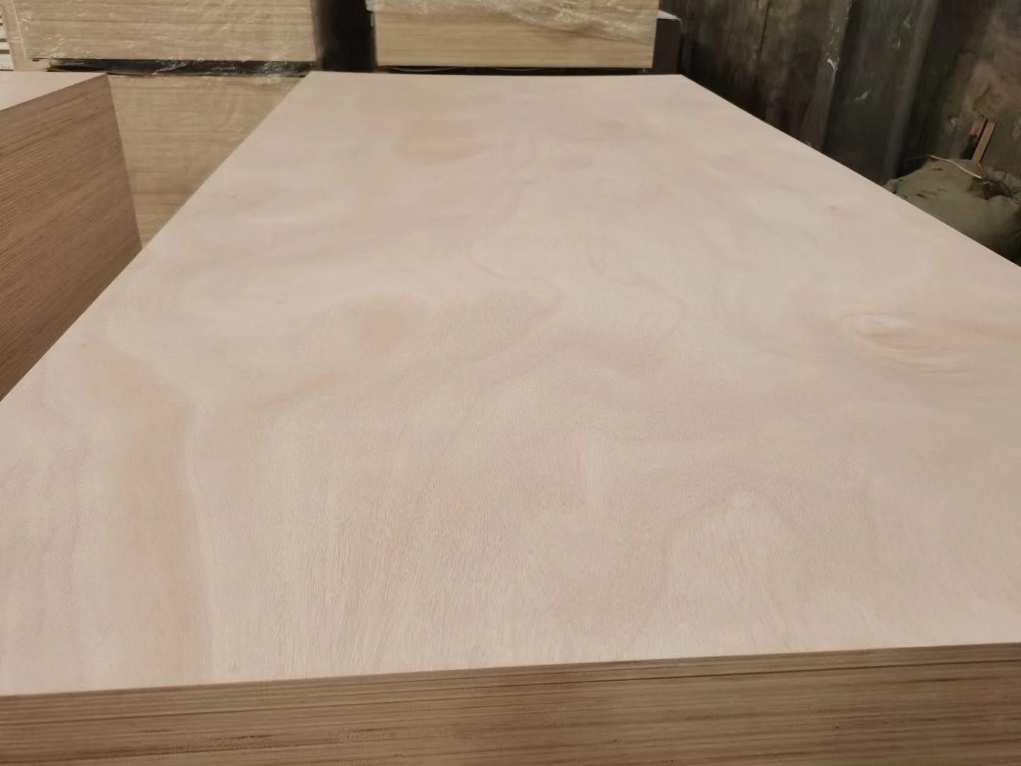 Best price packing grade 4x8 plywood 4/6/9/12/15/18mm okoume commercial plywood