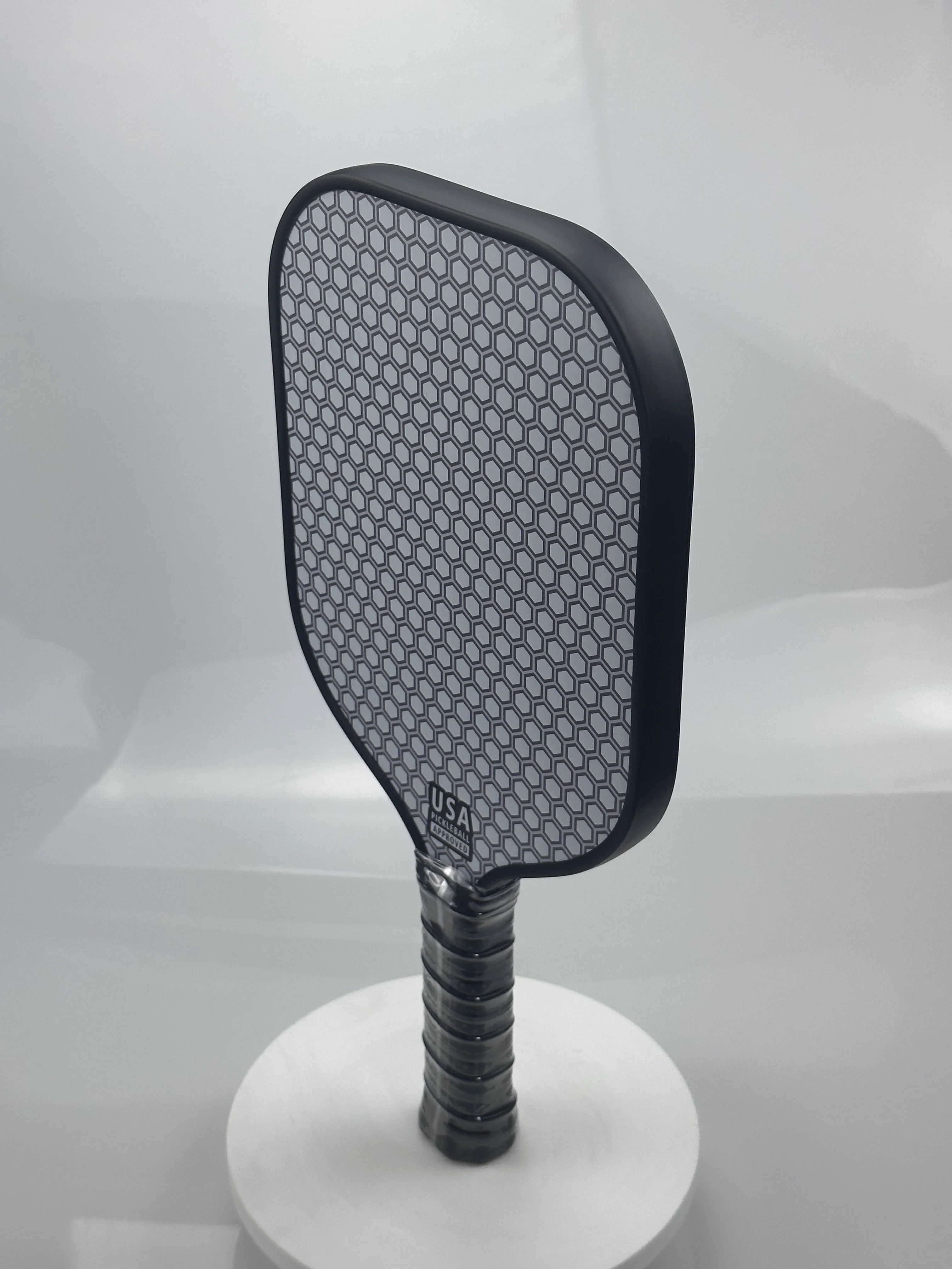 USAPA High Quality Carbon Fiber Top PP Honeycomb Pickleball paddle Quality Pickleball Racket T300