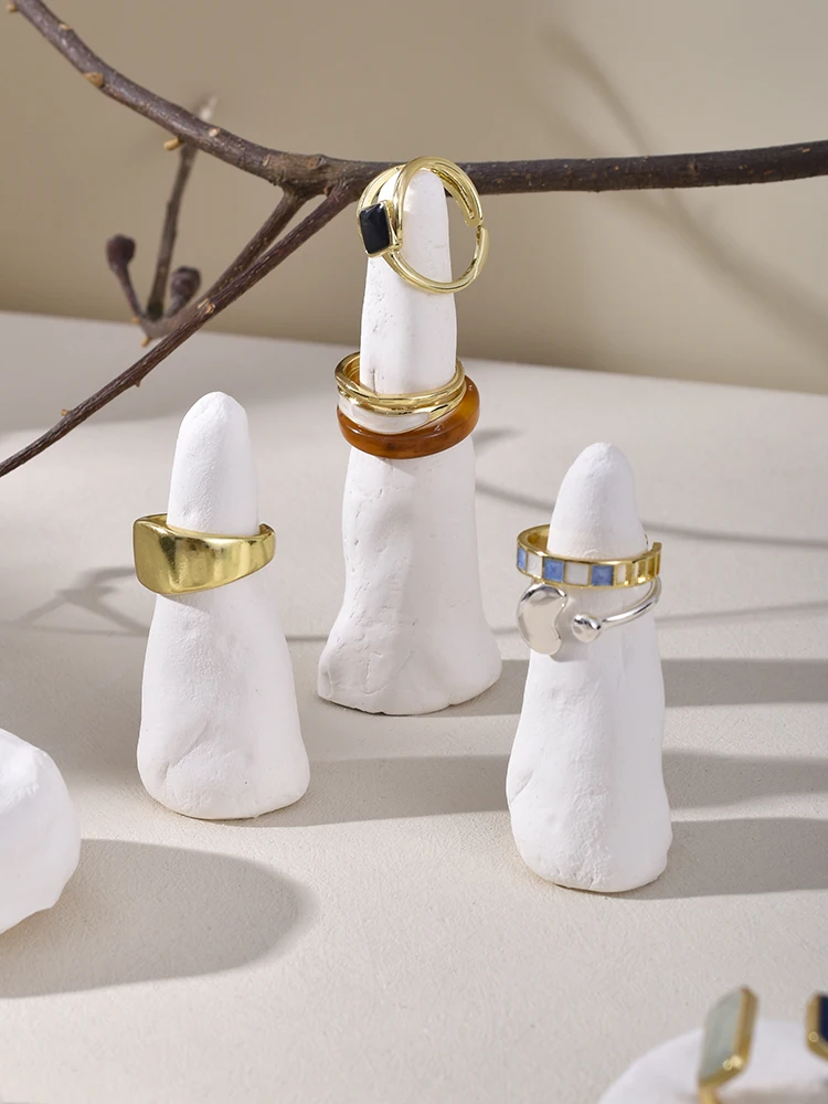 Handmade creative ring support ring jewelry display rack white plaster ring placement storage rack