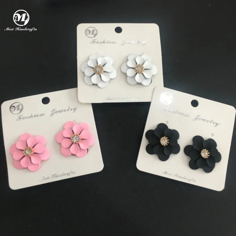 New Fashion Flowers Petal Pearl Clip Earrings Summer Colorful Flowers Earrings for Women