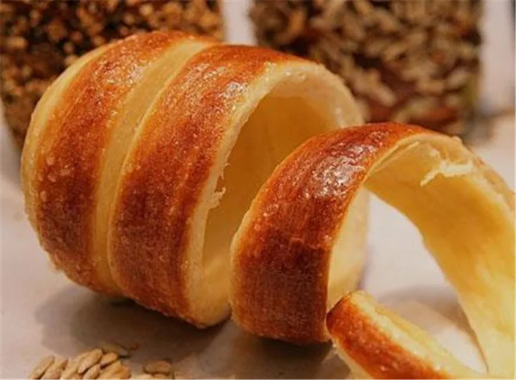 Hungarian Kurtos Kalacs machine Chimney cake oven /Grill Roll Oven