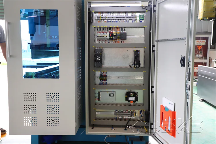 170t3200 good price  hydraulic CNC Press Brake da53t  4 axis  Hydraulic and Manual Lift Backgauge Fingers