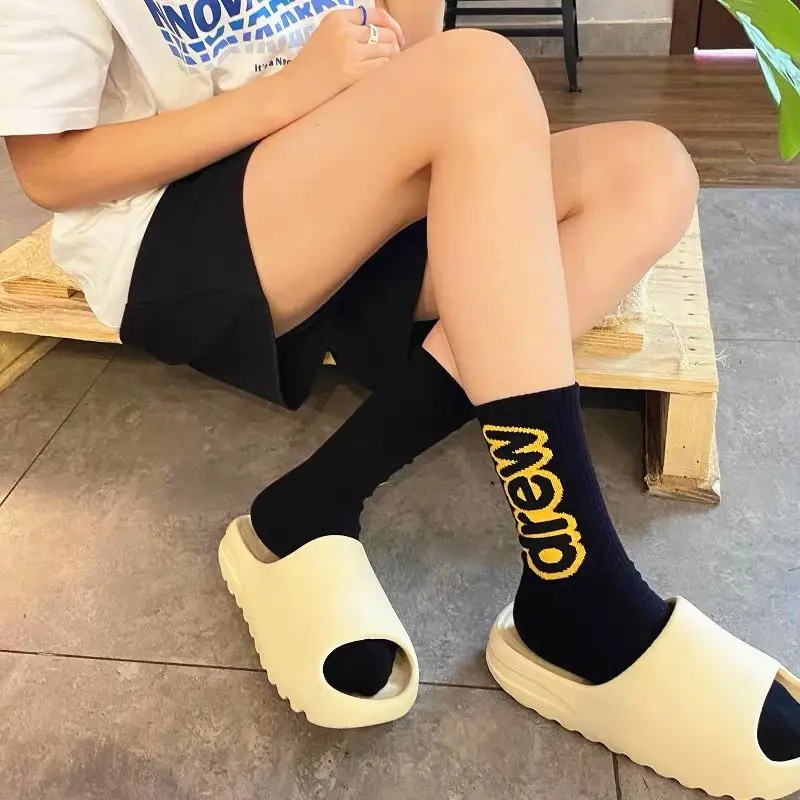 Wholesale Fashion Letters Drew Hip-hop Basketball Stocking Breathable Cotton Popular Letter Women Sports Socks