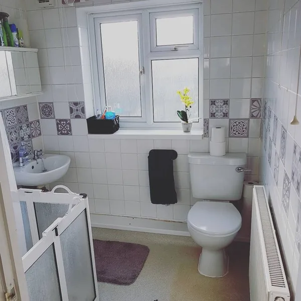 Прямая поставка с фабрики, кухонные смазочные наклейки, водонепроницаемые самоклеящиеся обои, черная плитка для шкафа, настенные наклейки