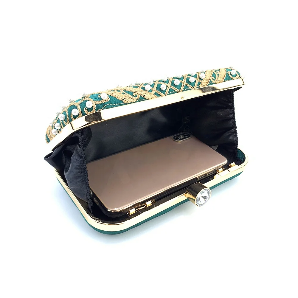 2023 New Handmade Beaded Banquet Bag Crossbody Chain Clutch Retro Embroidery Evening Handbag For Ladies