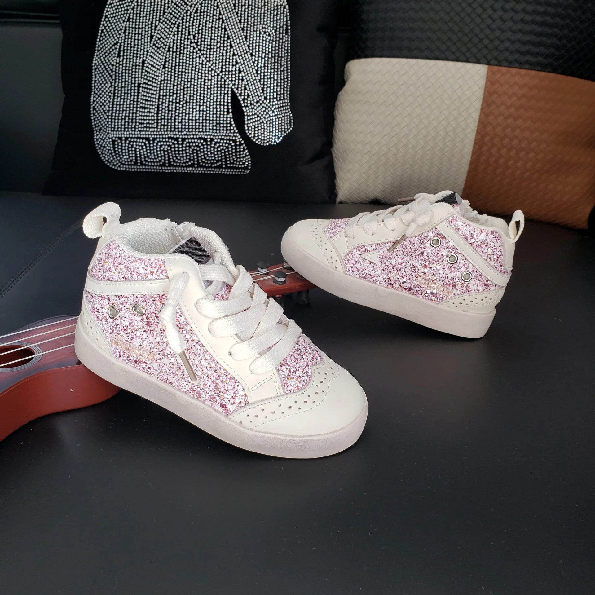 Brand New Luxury Glitter Leather Kids Sneakers Girls Boy Sequin Star Kids High Top Star Trainers Soft Sole Small Casual Shoes