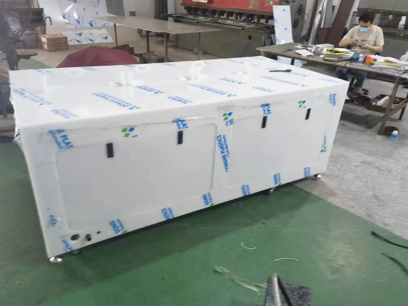 Hot Selling 2000W Single Slot Ultrasonic Cleaner Integrated Control System Factory Price Electric Degreaser New Condition Engine