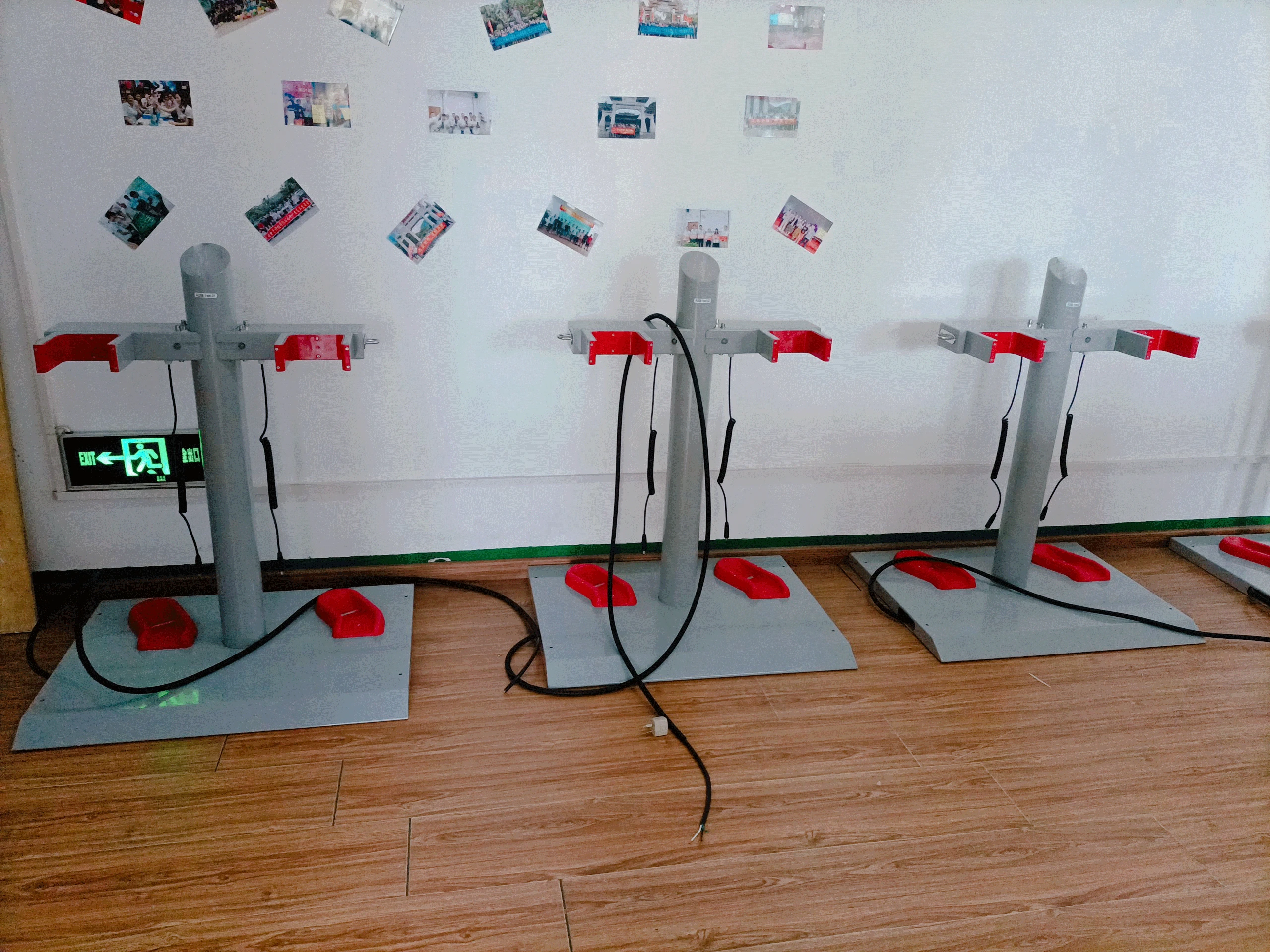 Новая рекламная универсальная стандартная док-станция для зарядки литиевых батарей